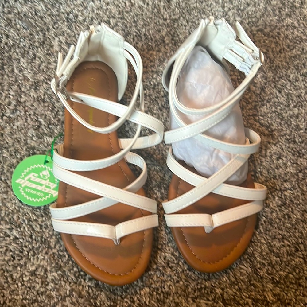 Girls size 4 sandals